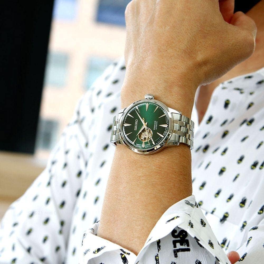 Seiko Analog green & Metal band Men's Watch SSA441J1