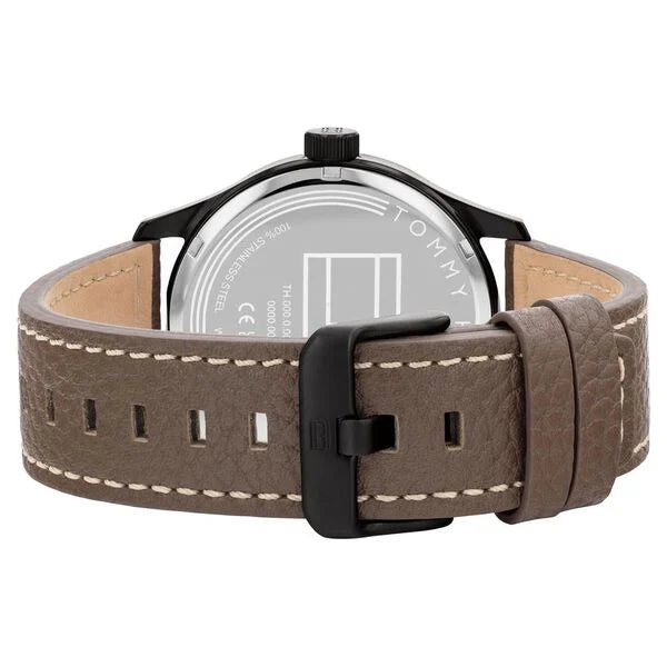 Quartz Analog with Date Black dial Leather Strap Watch for MenGender